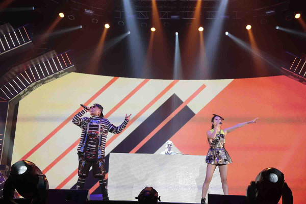 http://www.asian-hana.com/20140825m-floweb%20m-flo_boa_s%E2%91%AA.jpg