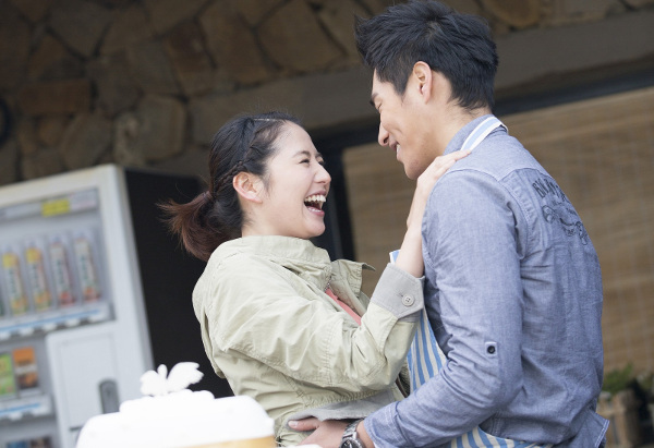 http://www.asian-hana.com/20141227%E3%80%8C%E3%82%B7%E3%83%A7%E3%82%B3%E3%83%A9%E3%80%8D%E3%82%B7%E3%83%BC%E3%83%B3%E5%86%99%E7%9C%9F%E2%91%A0.jpg