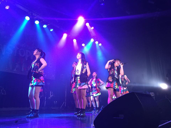 http://www.asian-hana.com/20150316%E3%83%81%E3%82%AD%E3%83%91Cheeky%20Parade1%E2%91%A0.jpg