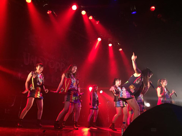 http://www.asian-hana.com/20150316%E3%83%81%E3%82%AD%E3%83%91Cheeky%20Parade2%E2%91%A1.jpg