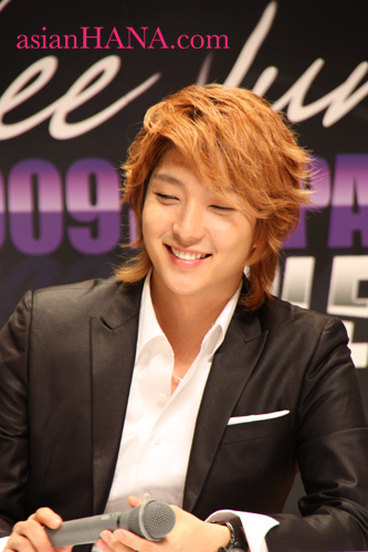 http://www.asian-hana.com/Leejunki10.jpg