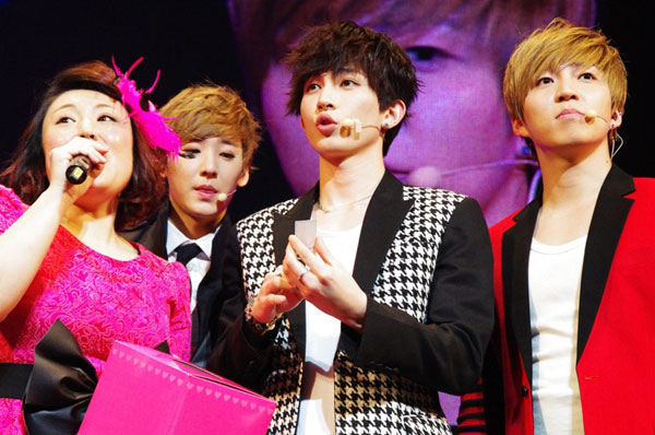 U-KISS_event6-1.jpg