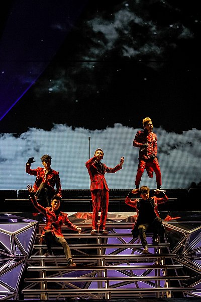 Bigbangの最新ライブ映像 Bigbang Japan Dome Tour 13 14 3月3日よりuula独占先行配信中 アジアンエンタメ情報サイト アジアンハナ Asian Hana Com
