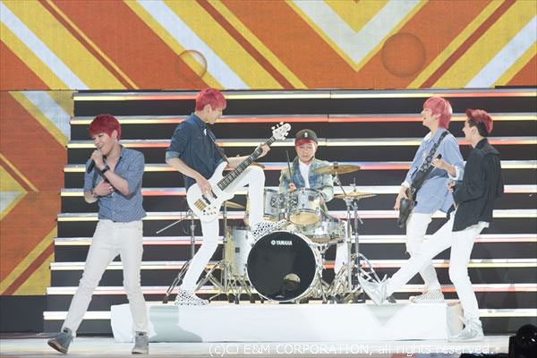 MCD-LEDAPPLE_0002_R.jpg